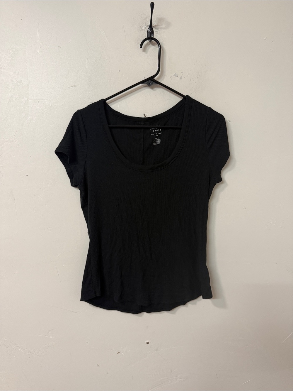 American Eagle Outfitters Black Scoop Neck Short Sleeve Tee